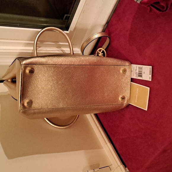 SOLD NEW  Michael Kors Sutton Pale Gold Leather Satchel/CBwithTags - Picture 9 of 14